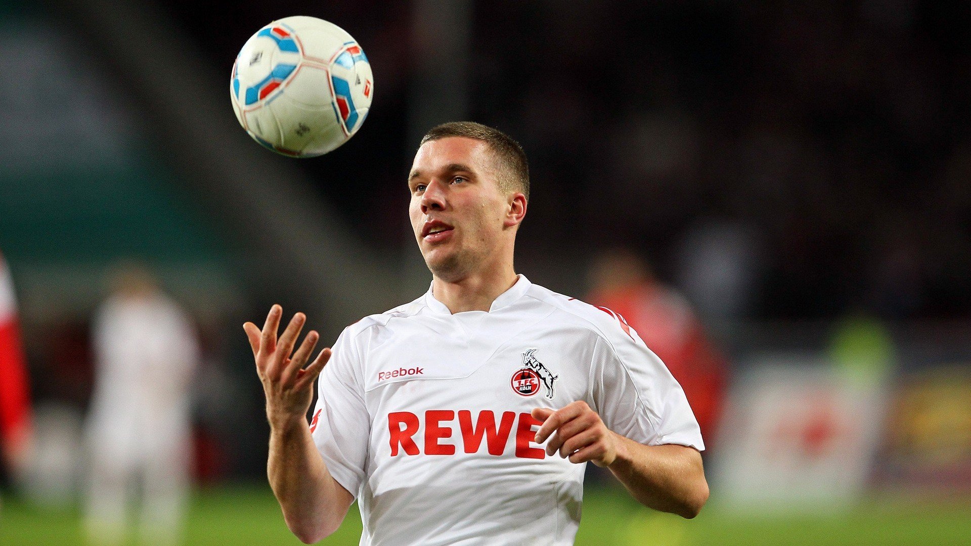 塞内加尔绝杀佛罗伦萨,欧冠半决赛的非洲之光与意甲悲歌