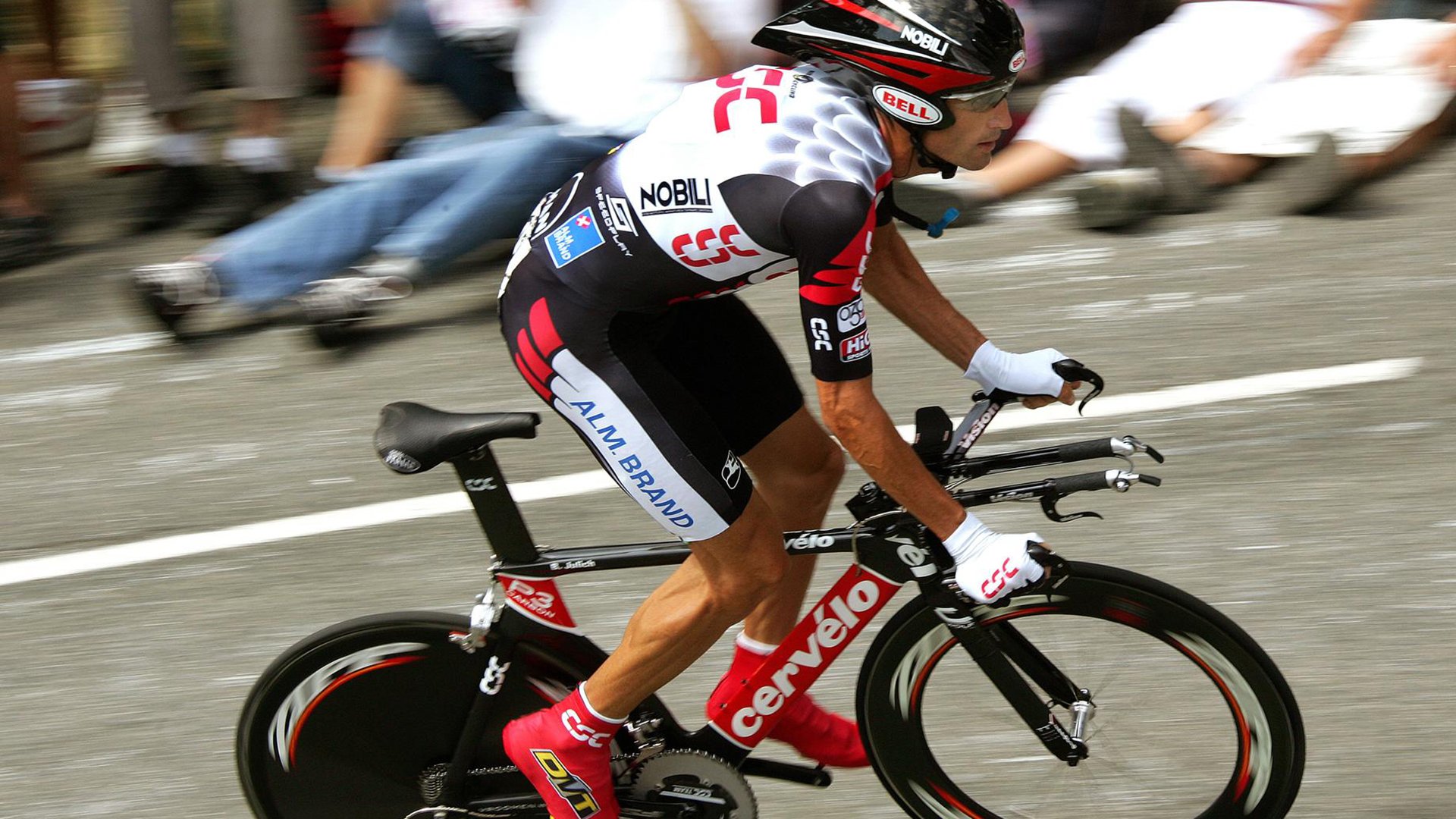 西甲国家德比之夜，奥纳纳全程高能输出，诠释现代门将的巅峰定义