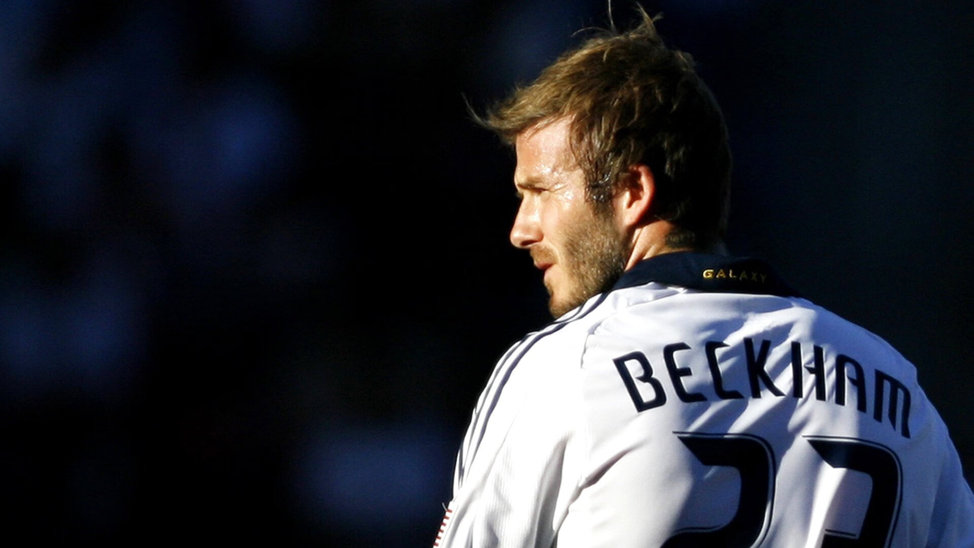 西甲国家德比之夜，孔德防守艺术，铸就巴萨钢铁防线