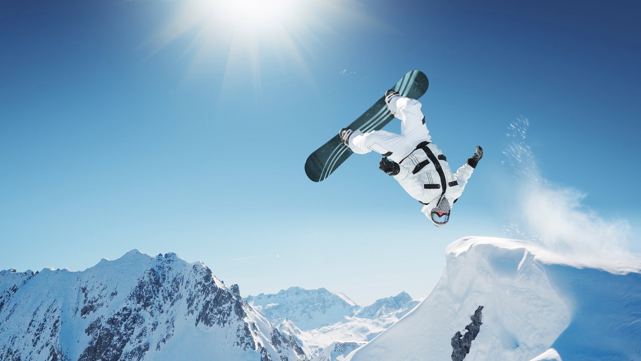 开云体育中国官网-南粤铁骑踏碎银黑军团，杰伦·格林狂飙47分诠释新王登基