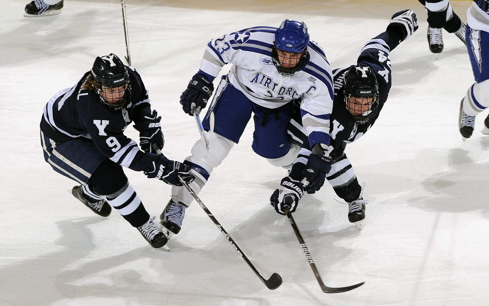 特奥攻防转换核心，伊拉克全面压制摩纳哥