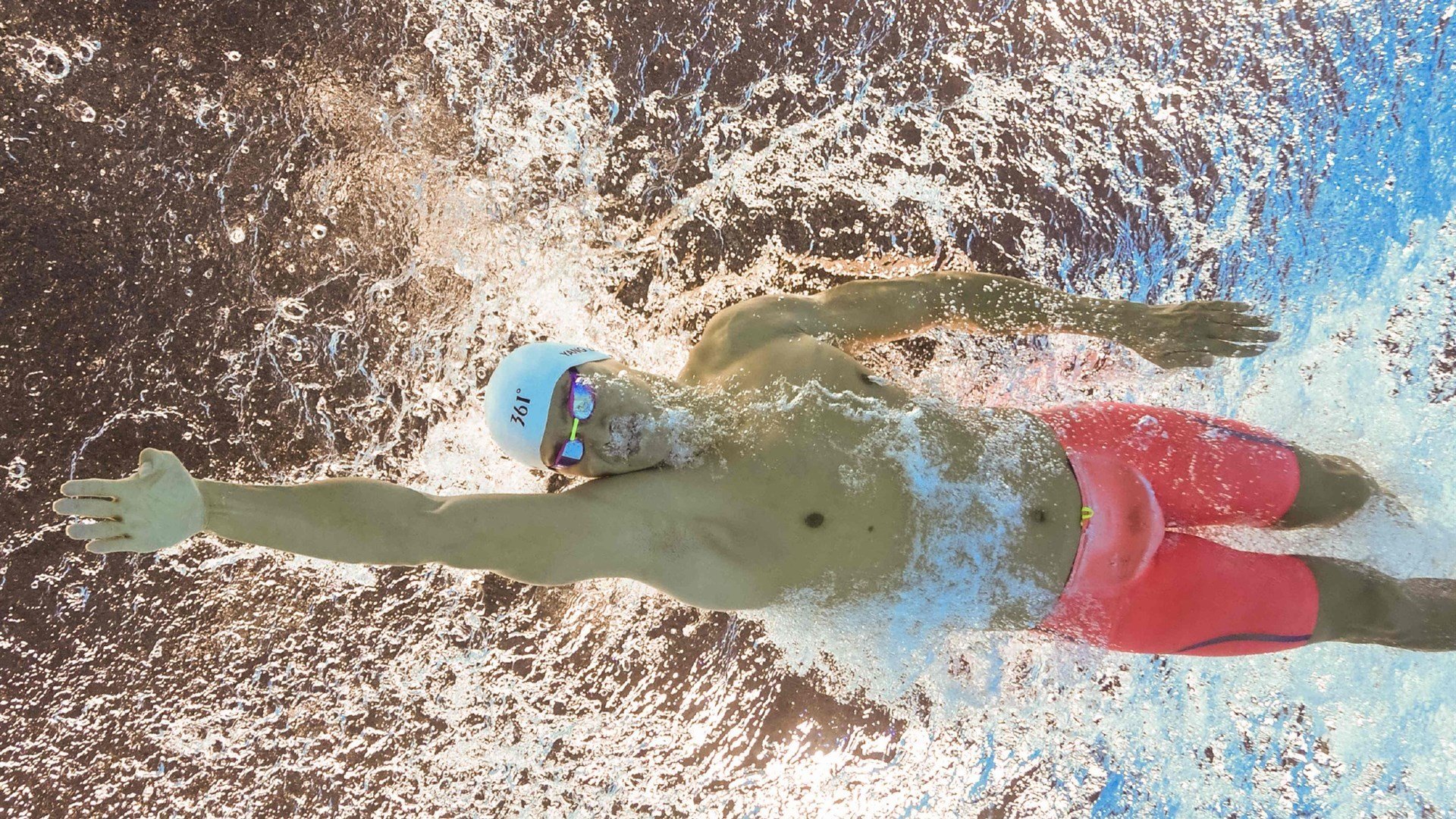 绝杀背后的足球哲学，阿尔瓦雷斯如何用哥伦比亚式坚韧击碎中国队的希望