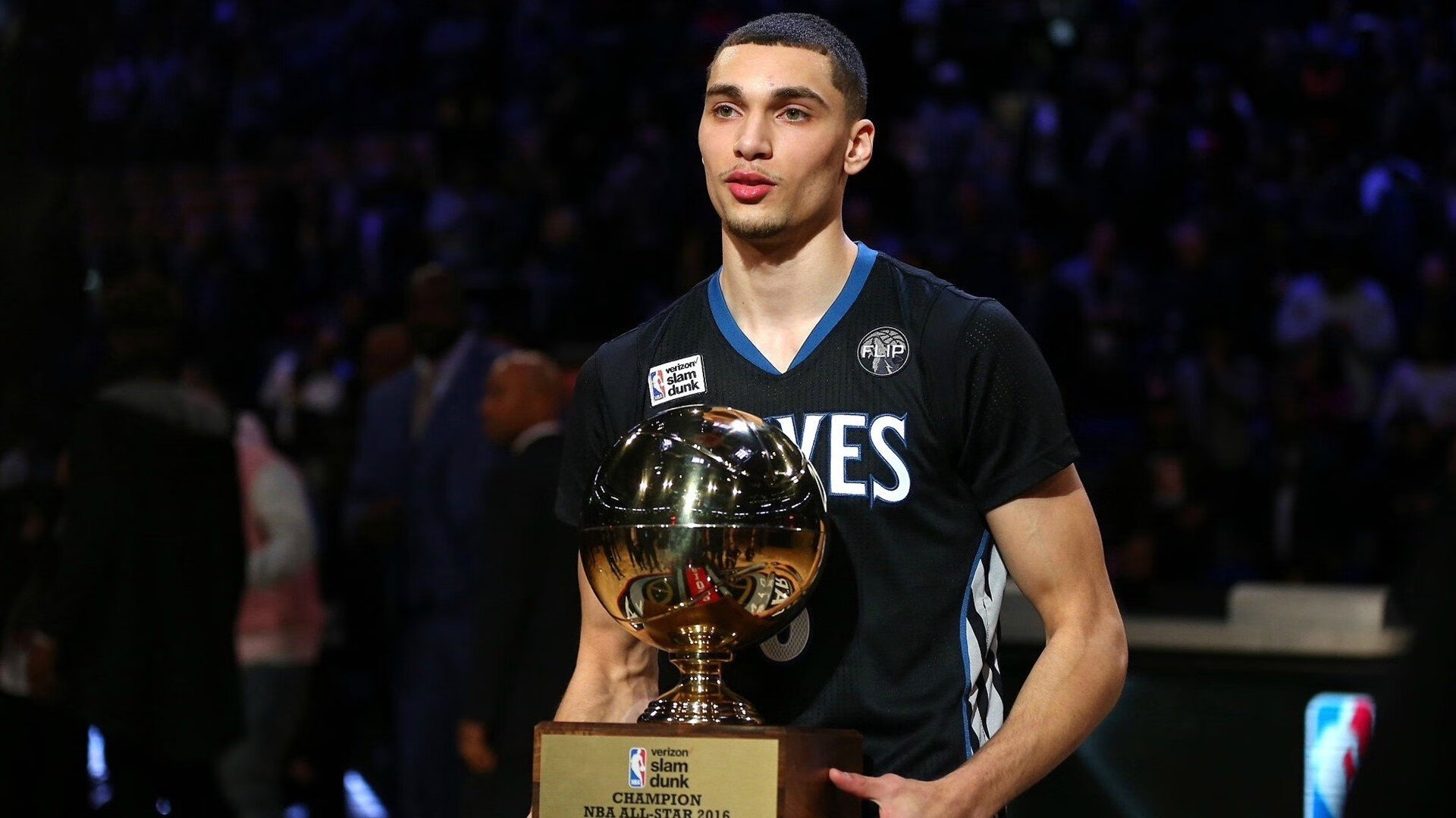 张继科惊艳四座，日本队横扫奥地利队背后的乒乓新格局