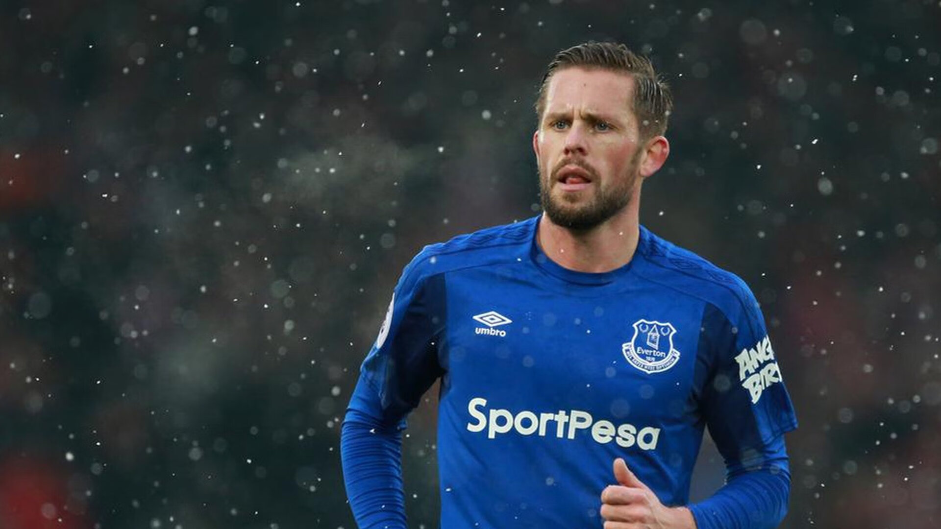 从奥恰洛夫的孤勇到韩国队的铁幕，竞技体育的唯一性从来不靠温情叙事